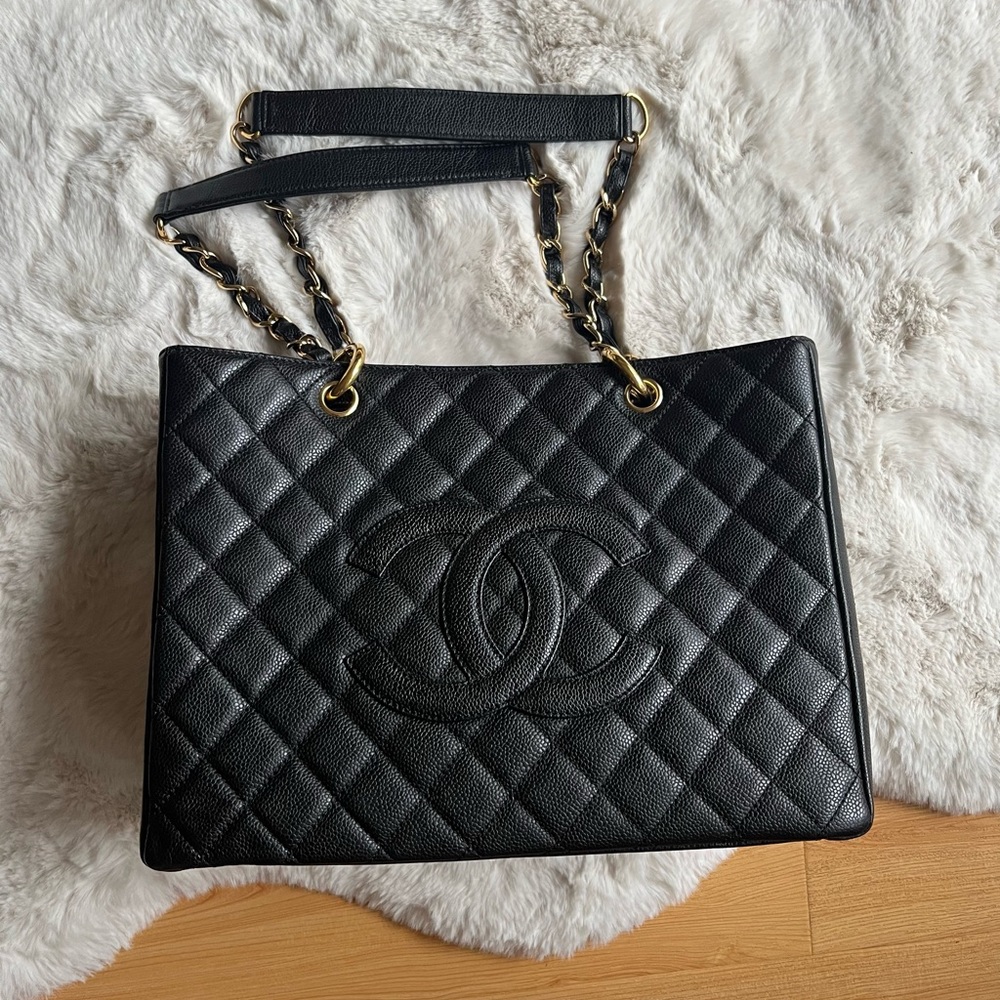 CHANEL Grand Shopping Tote in Black Caviar Leather